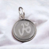 Engraved Om Sphatik Locket For Men And Women,Original Sfatik Silver Plated Coin Shape Pendant For Neck,Small Size White Om Sphatik Yantra Pendant Boys Girls(20g)