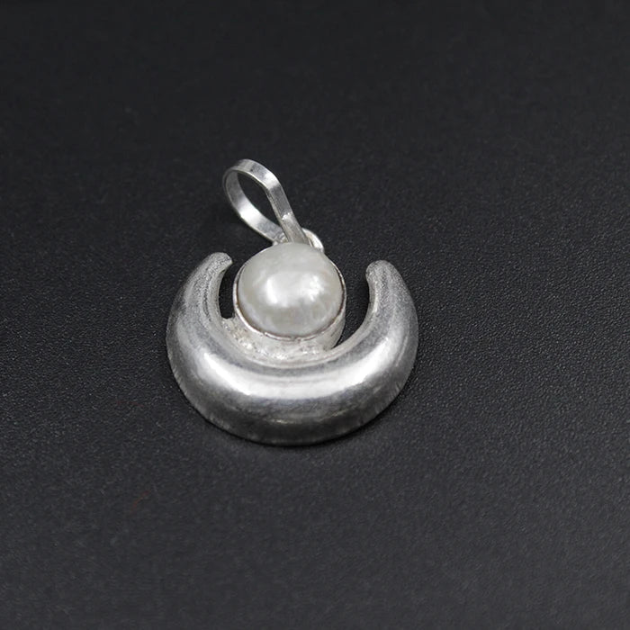 Moti Locket Moti chandra silver locket – Dharmsaar